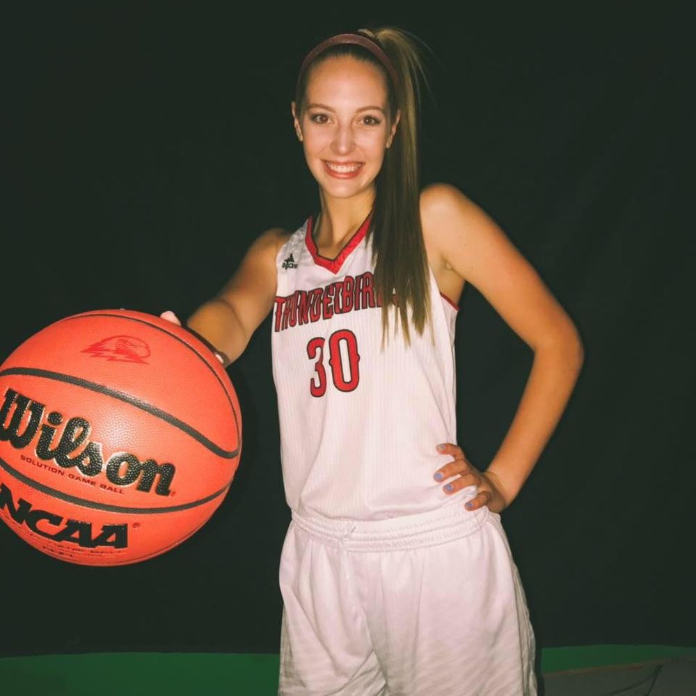 Meet your Posher, Carlie